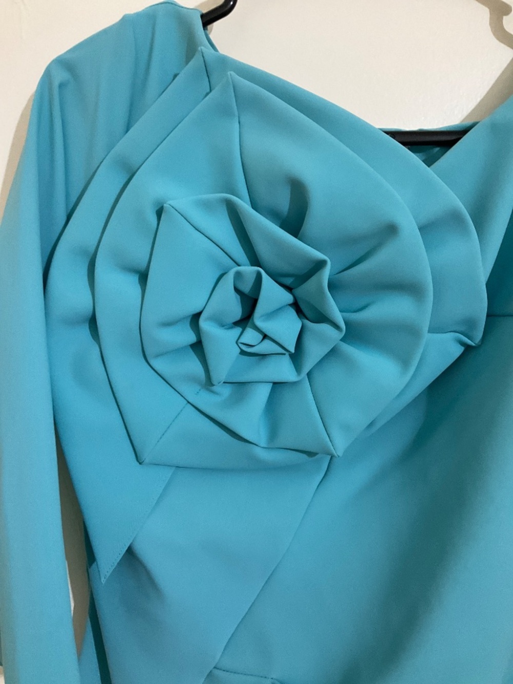 CHIARA BONI LA PETITE ROBE Large Flower Sheath Dress In 550 Turquoise - Picture 4 of 7